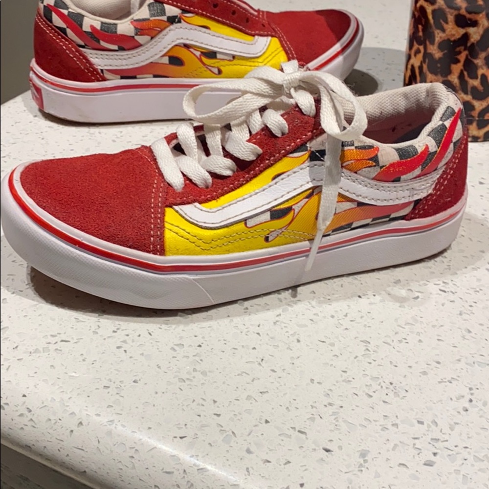 VANS red + checkered + flames